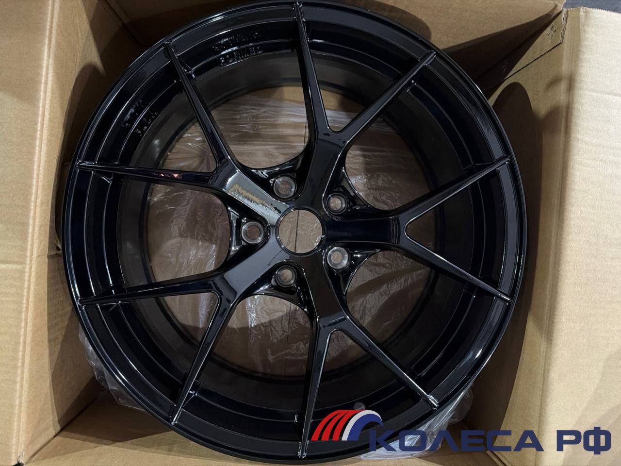 Литые диски Ff 637 8.5/19 5x108 ET40 d65.1 BL